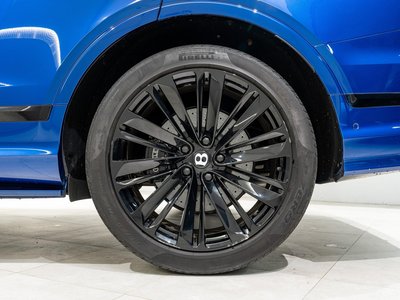 BENTLEY BENTAYGA - 4