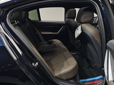 2025 BMW 5 SERIES 缩略图 18