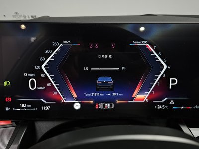 2025 BMW 5 SERIES 缩略图 11