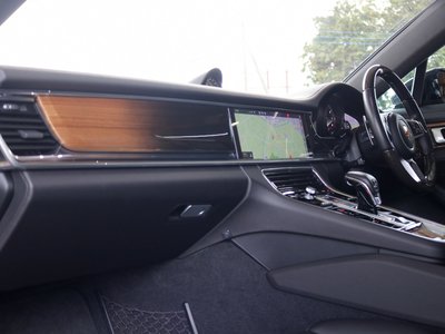 PORSCHE PANAMERA - 5