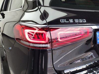 MERCEDES-BENZ GLS - 10
