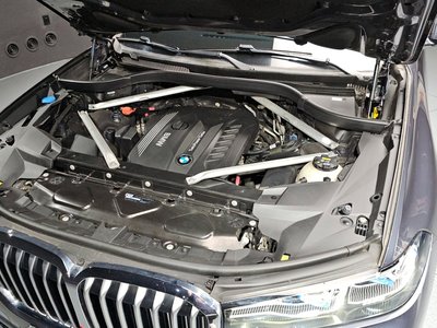 BMW X7 - 7