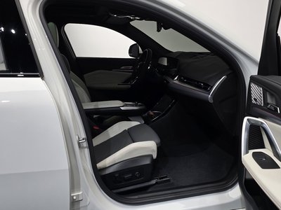 2025 BMW X2 — миниатюра 16