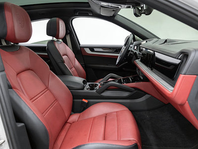 2024 Porsche CAYENNE 缩略图 14