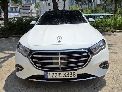 MERCEDES-BENZ E-CLASS - 1
