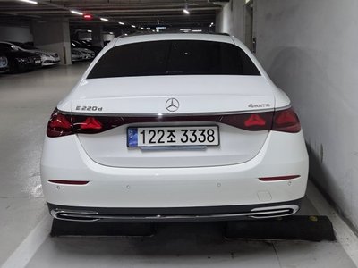 MERCEDES-BENZ E-CLASS - 2