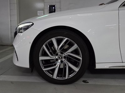 MERCEDES-BENZ E-CLASS - 3