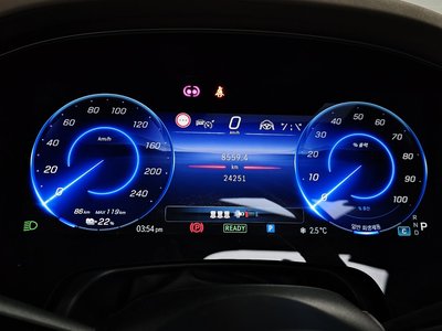 MERCEDES-BENZ EQS - 8