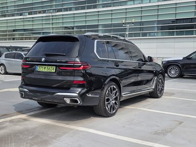 صورة 4 لـ 2025 BMW X7