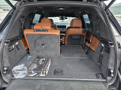 2025 BMW X7 — миниатюра 19