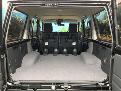 TOYOTA LAND CRUISER - 9