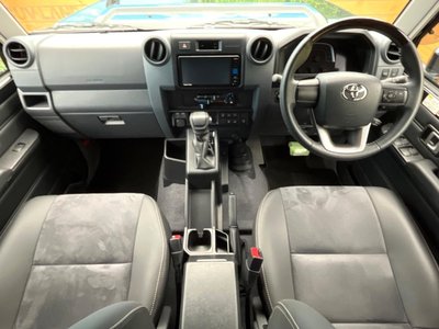 TOYOTA LAND CRUISER - 2