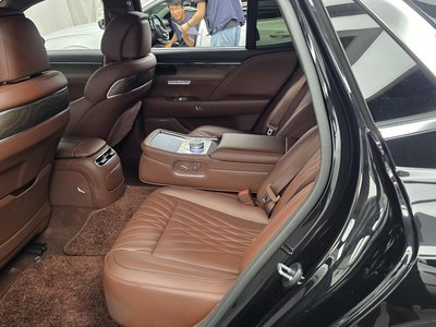 2022 Genesis G90 (RS4) — миниатюра 16