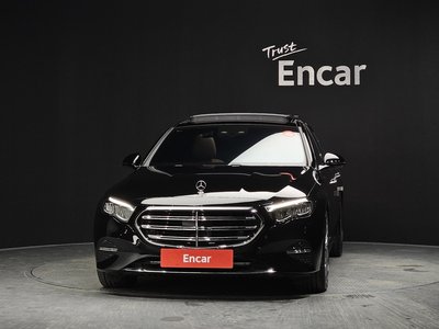 صورة 2 لـ 2025 Mercedes-BENZ E-CLASS