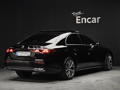 صورة 3 لـ 2025 Mercedes-BENZ E-CLASS
