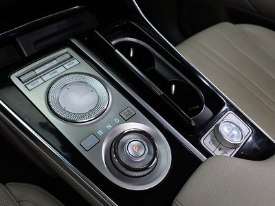 2022 Genesis GV80 — миниатюра 12
