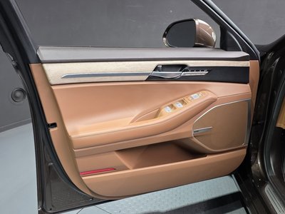 2021 Genesis G90 — миниатюра 14