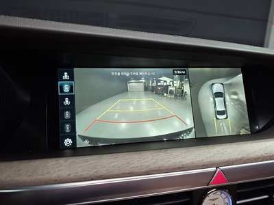 2021 Genesis G90 — миниатюра 28