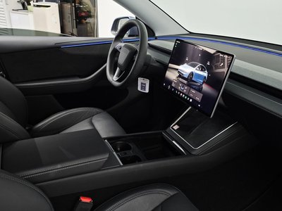 2025 Tesla MODEL Y thumbnail 26