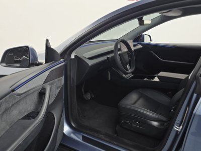 2025 Tesla MODEL Y thumbnail 13