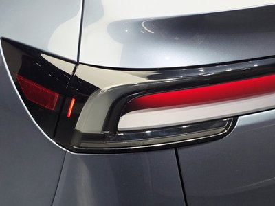 2025 Tesla MODEL Y 照片 10