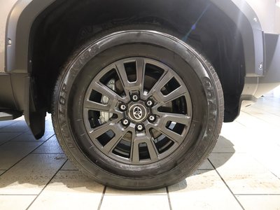 TOYOTA LAND CRUISER 250 - 9