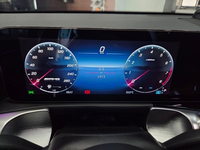 MERCEDES-BENZ GLB - 8