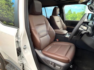 TOYOTA LAND CRUISER 250 - 8