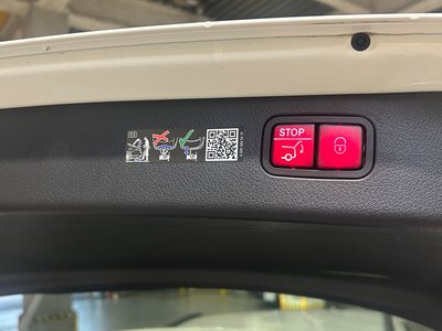 2025 Mercedes-BENZ C-CLASS — миниатюра 36