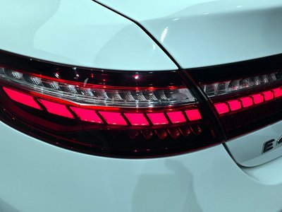 MERCEDES-BENZ E-CLASS - 10