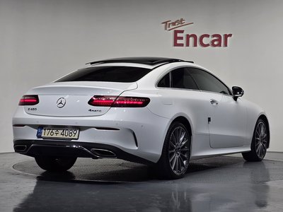 MERCEDES-BENZ E-CLASS - 4