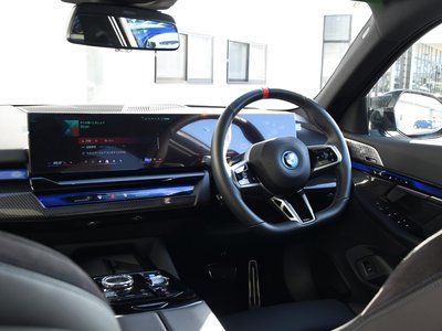 BMW I5 TOURING - 10