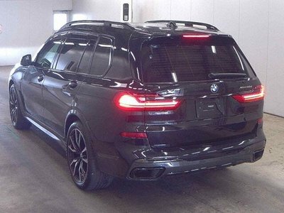 2021 BMW X7 photo 2