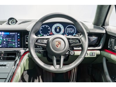 صورة 5 لـ 2024 Porsche PANAMERA