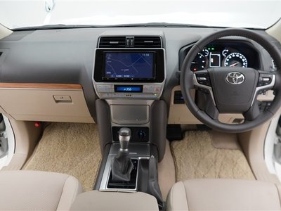 TOYOTA LAND CRUISER PRADO - 5