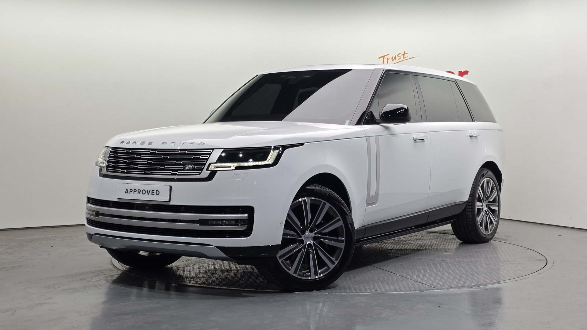 LAND ROVER RANGE ROVER - View 1