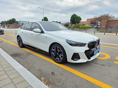 BMW I5