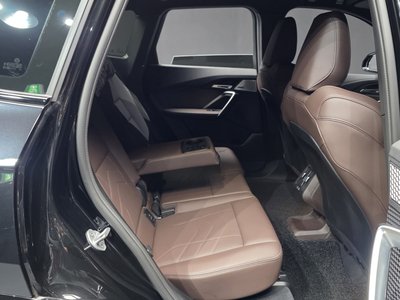 2025 BMW X1 — миниатюра 18