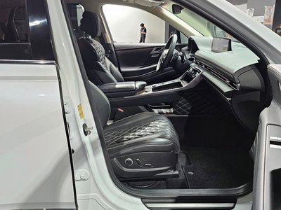GENESIS GV80 - 10