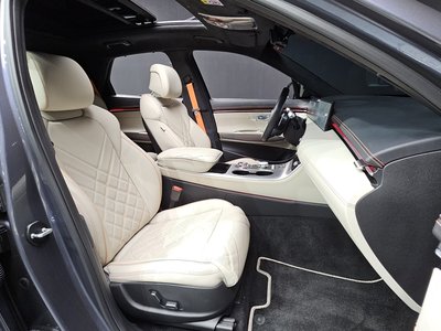 صورة مصغرة 16 لـ 2024 Genesis GV70