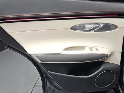 صورة مصغرة 15 لـ 2024 Genesis GV70