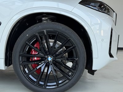 صورة 9 لـ 2026 BMW X5