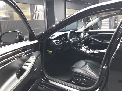 صورة 10 لـ 2021 Genesis G90