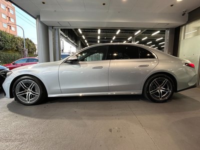 MERCEDES-BENZ E-CLASS - 3