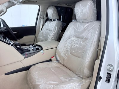 صورة مصغرة 12 لـ 2025 Toyota LAND CRUISER 300