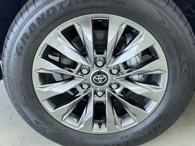 صورة مصغرة 48 لـ 2025 Toyota LAND CRUISER 300