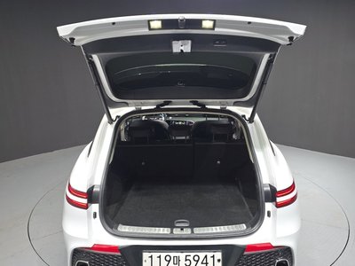2022 Genesis GV70 — миниатюра 23