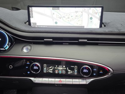 2022 Genesis GV70 — миниатюра 19