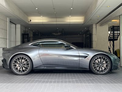 ASTON MARTIN VANTAGE - 2