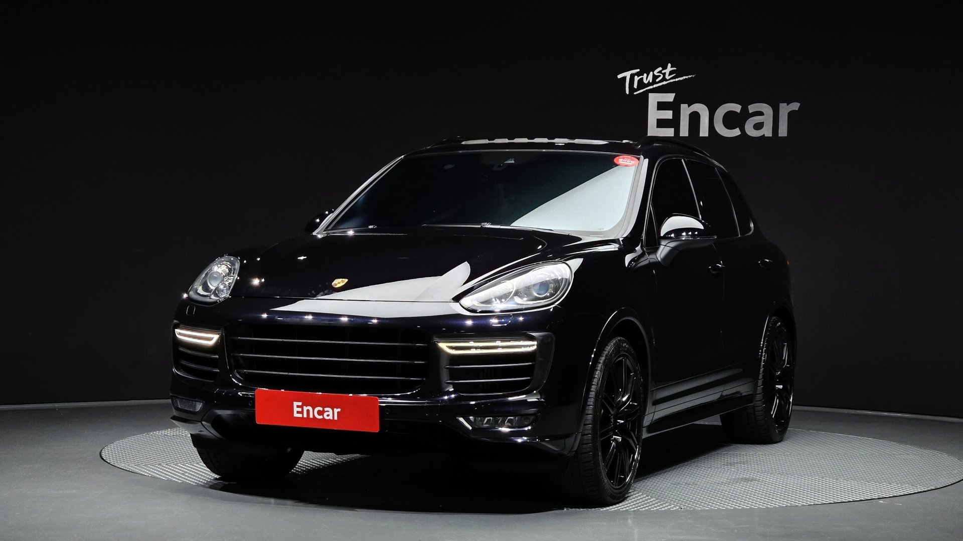 PORSCHE NEW CAYENNE - View 1